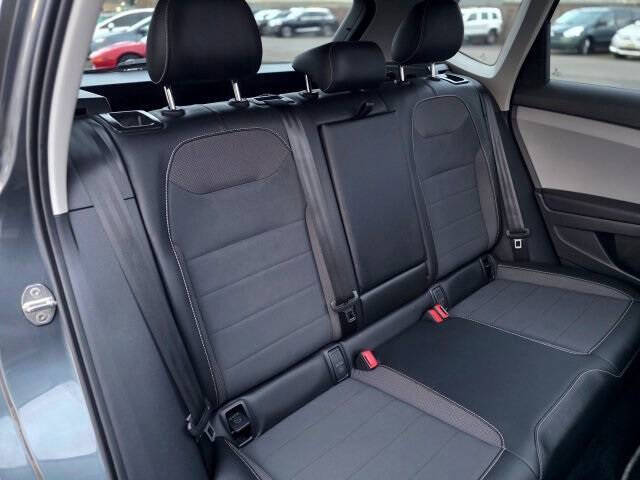 2023 Volkswagen Taos SE 4Motion