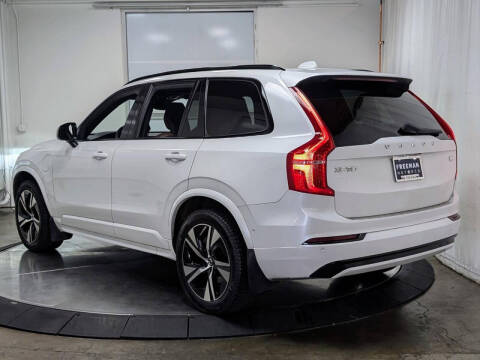 2023 Volvo XC90 Recharge T8 Plus Dark Theme