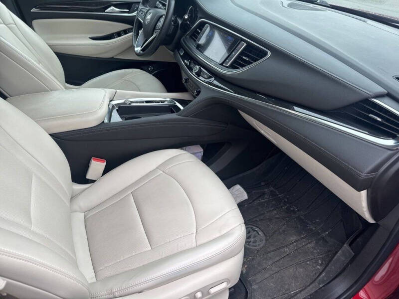 2024 Buick Enclave Essence