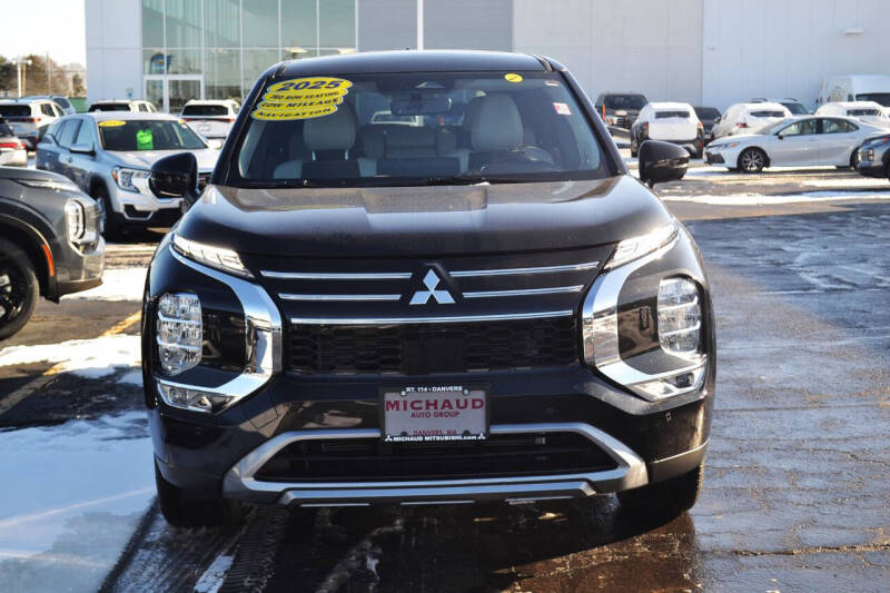 2025 Mitsubishi Outlander SE