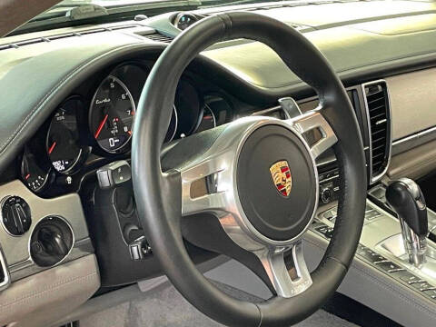 2012 Porsche Panamera Turbo