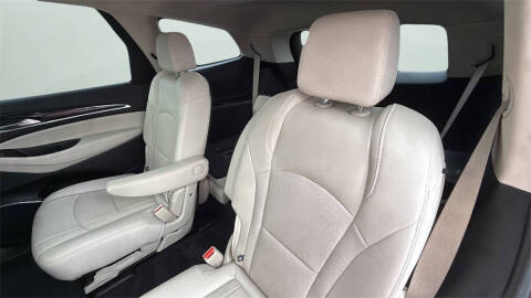 2022 Buick Enclave Essence