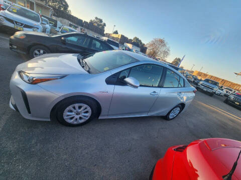 2019 Toyota Prius L Eco