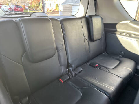 2017 Nissan Armada Platinum