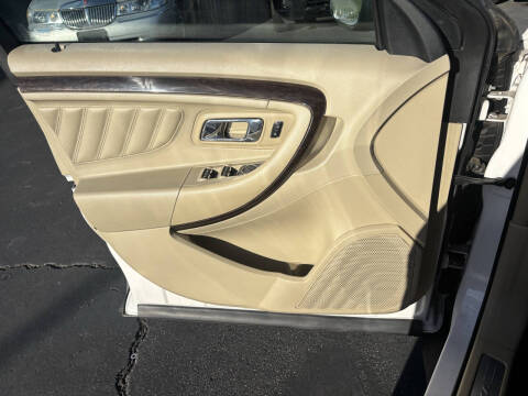 2015 Ford Taurus Limited