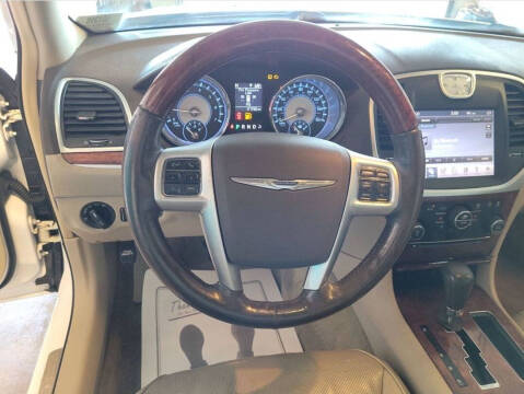 2011 Chrysler 300 Limited