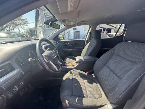 2018 GMC Acadia SLE-2