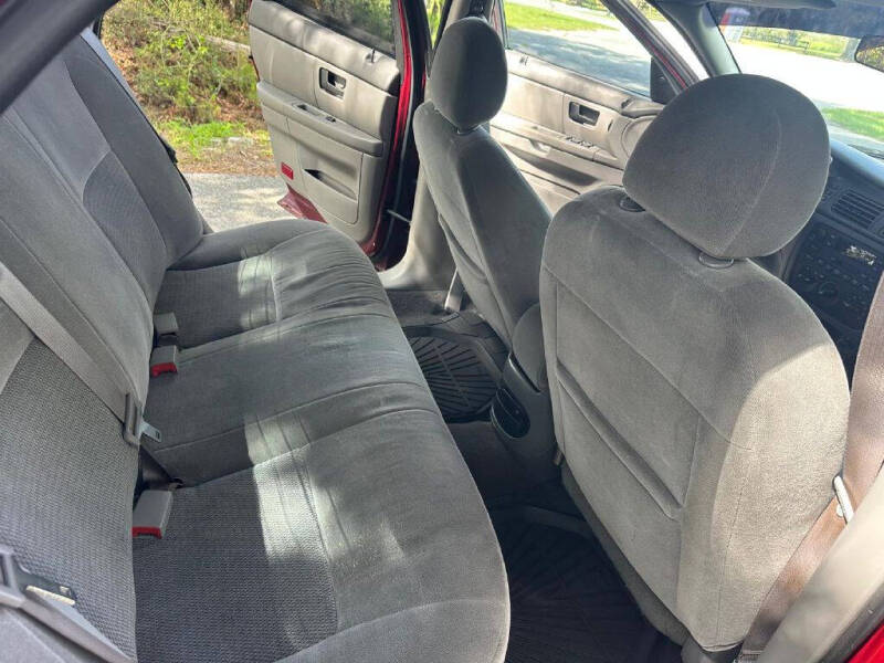2005 Ford Taurus SE