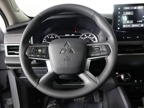 2026 Mitsubishi Outlander ES