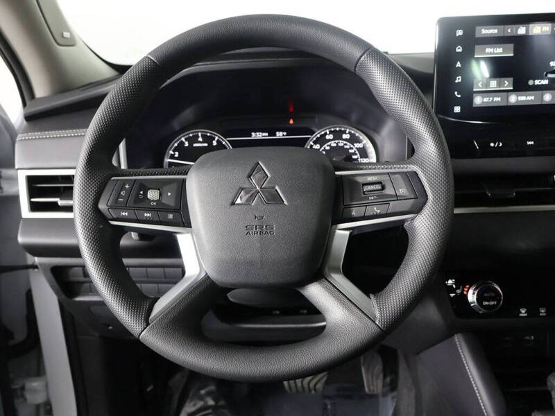 2026 Mitsubishi Outlander ES