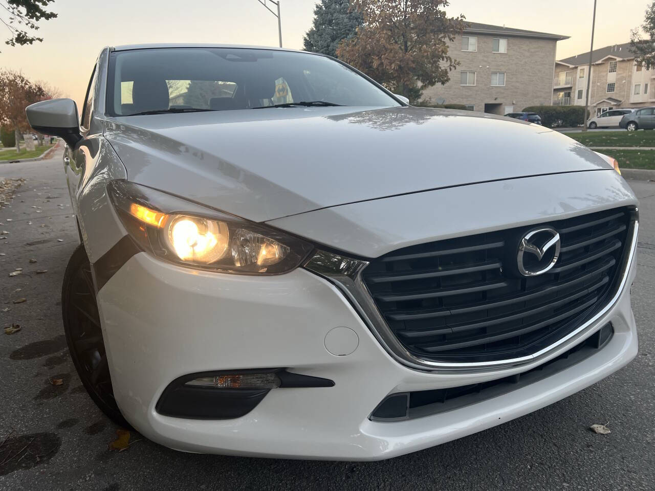 2018 Mazda MAZDA3 Touring 4dr Sedan 6A's photo