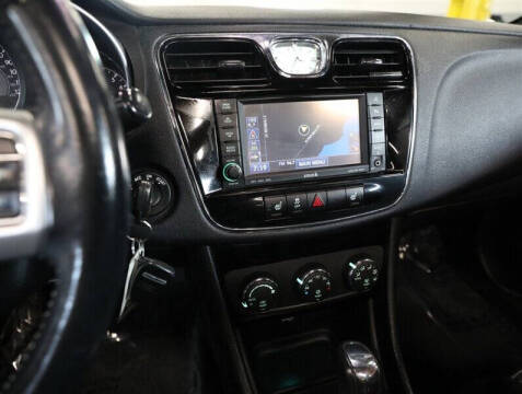 2011 Chrysler 200 S