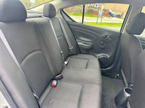 2019 Nissan Versa S Plus
