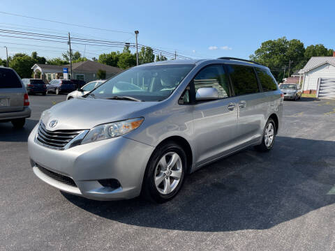 2011 Toyota Sienna LE 8-Passenger