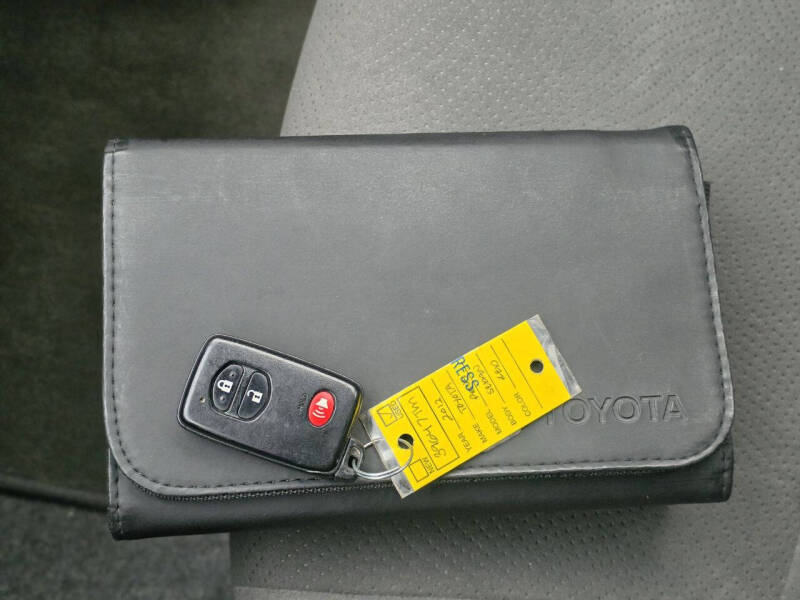2012 Toyota Prius Two