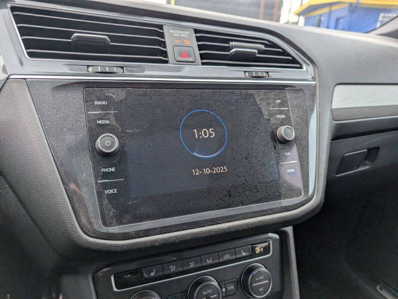 2020 Volkswagen Tiguan SE R-Line Black