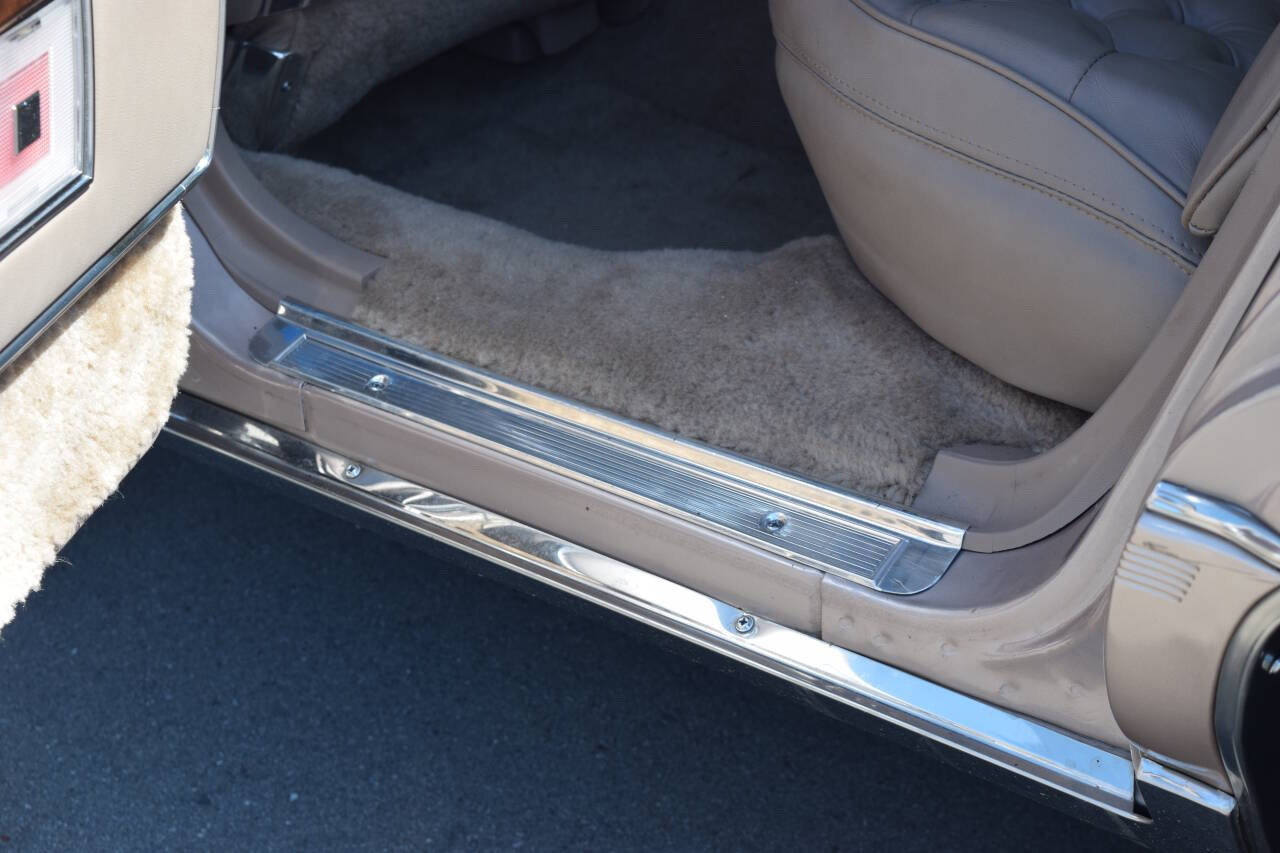 1991 Cadillac Brougham 110