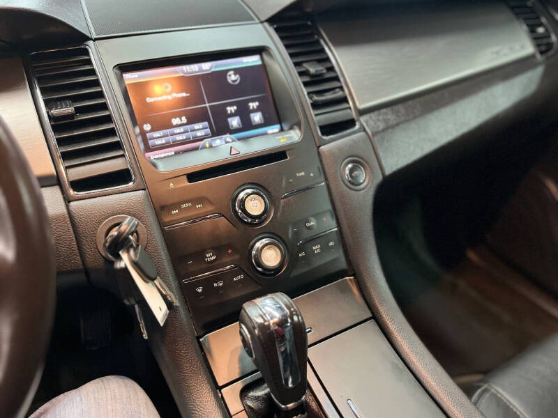 2014 Ford Taurus SEL