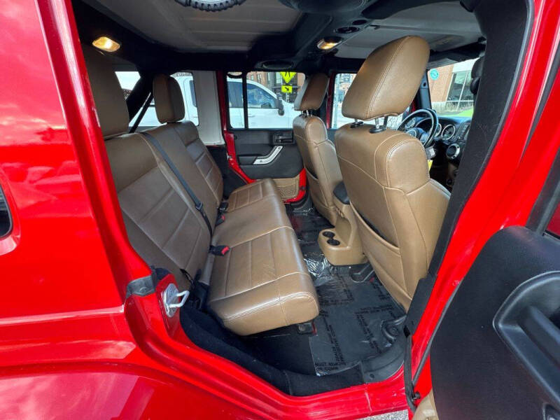 2012 Jeep Wrangler Unlimited Sahara