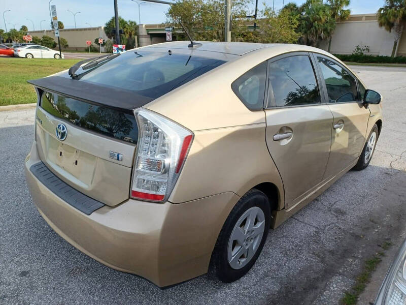 2010 Toyota Prius III
