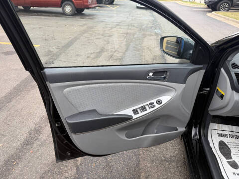 2014 Hyundai Accent SE