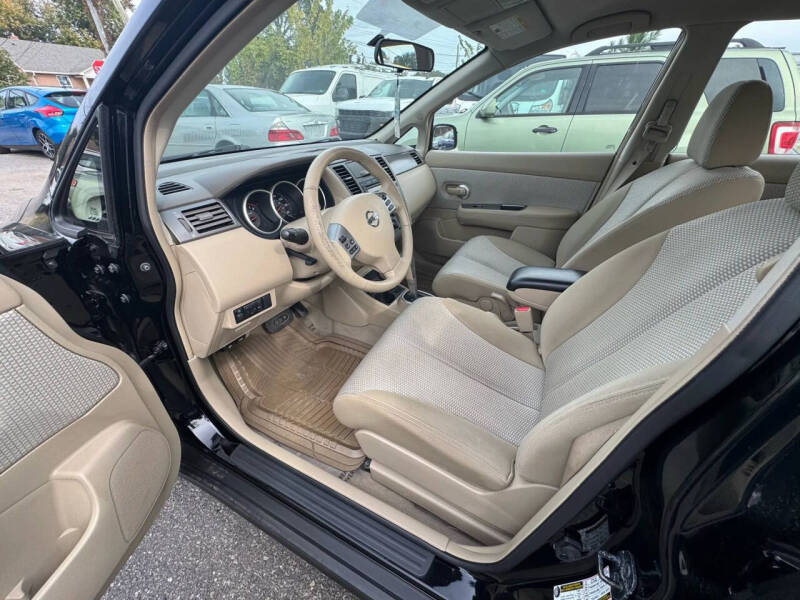 2009 Nissan Versa 1.8 S