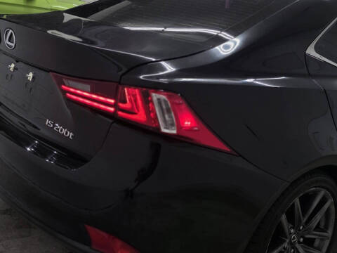 2016 Lexus IS 200t