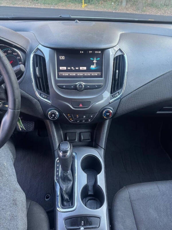 2017 Chevrolet Cruze LT Auto