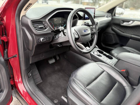 2020 Ford Escape SEL