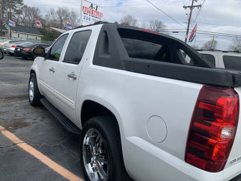 2011 Chevrolet Avalanche LT