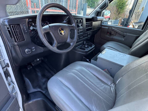 2017 Chevrolet Express 2500