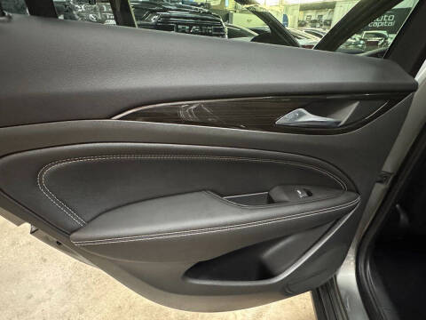 2018 Buick Regal TourX Essence