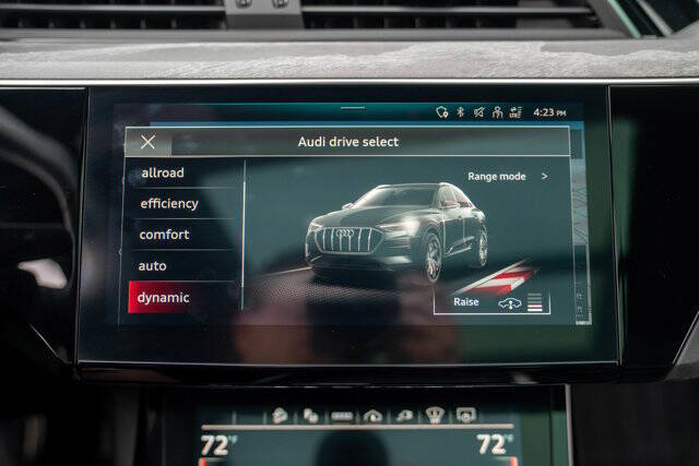 2024 Audi Q8 Sportback e-tron 21