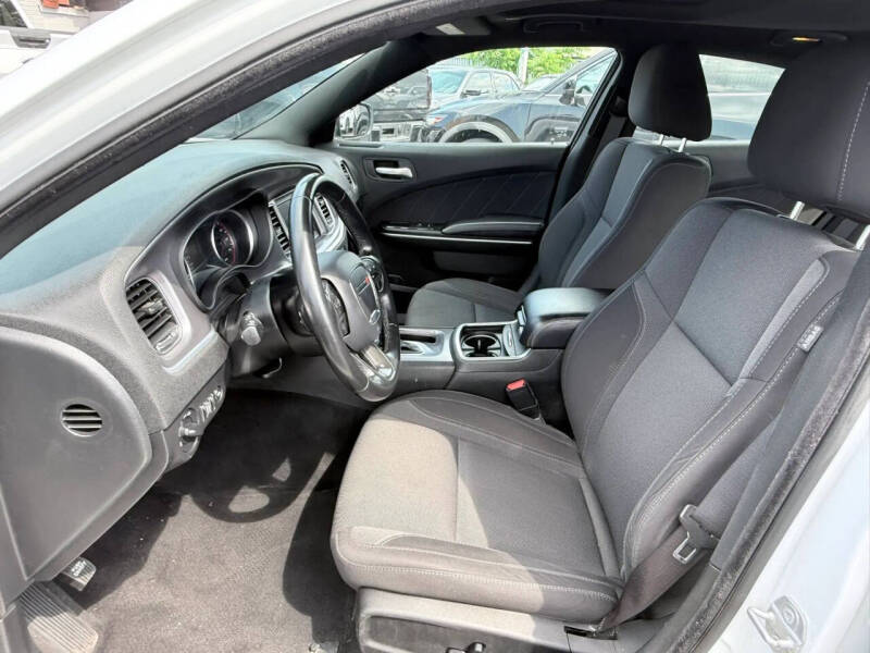 2019 Dodge Charger SXT