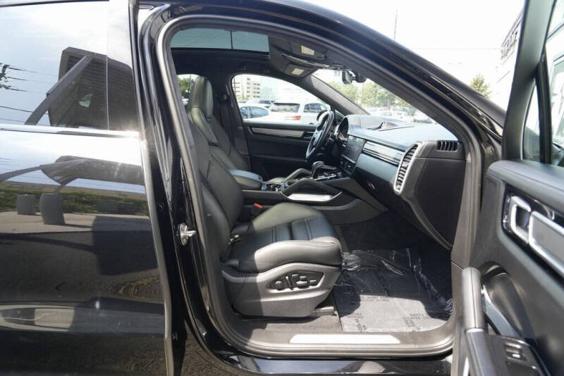 2022 Porsche Cayenne Turbo Coupe