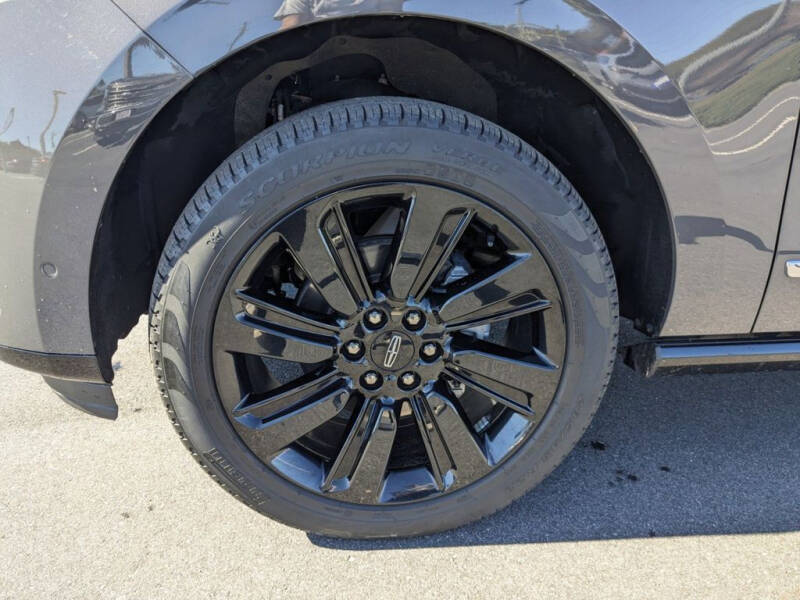 2022 Lincoln Navigator Black Label