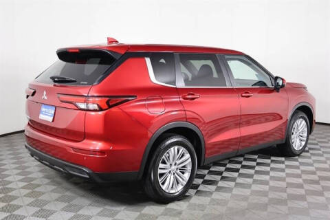 2024 Mitsubishi Outlander ES