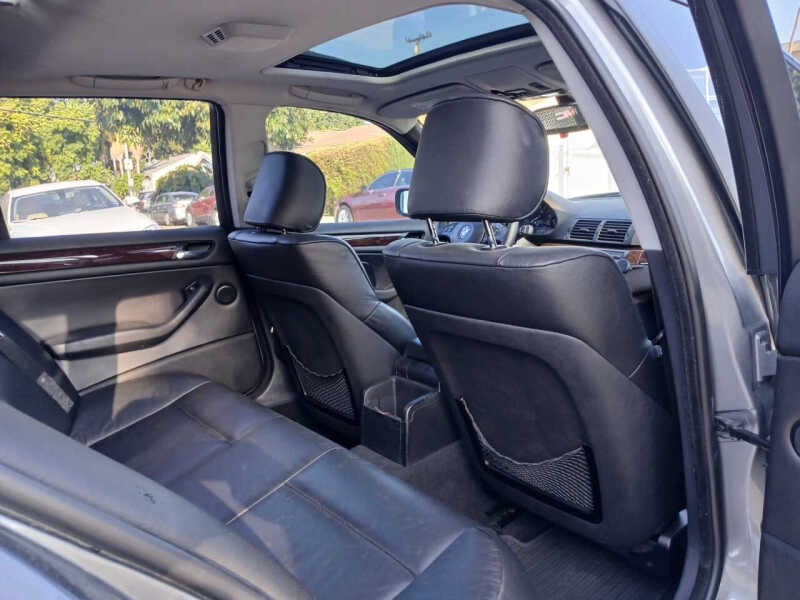 2004 BMW 3 Series 325i