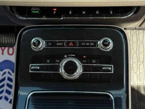 2022 Lincoln Nautilus Reserve