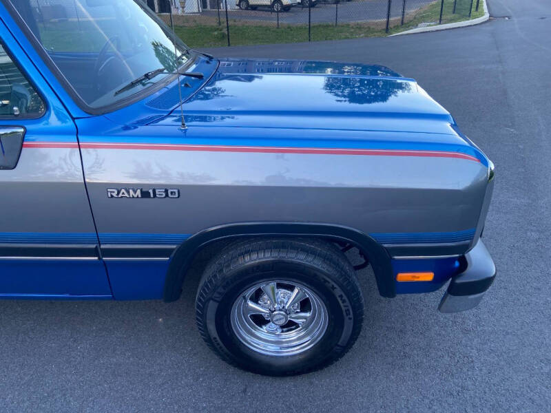 1992 Dodge RAM 150 LE