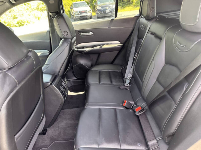 2023 Cadillac XT4 Premium Luxury