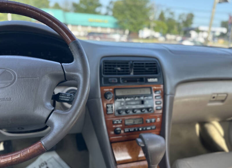 2000 Lexus ES 300