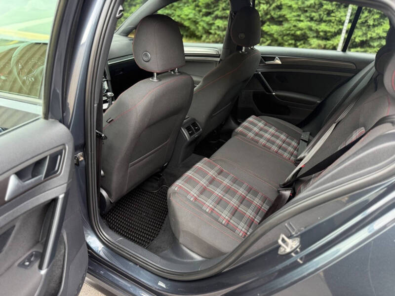 2018 Volkswagen Golf GTI S