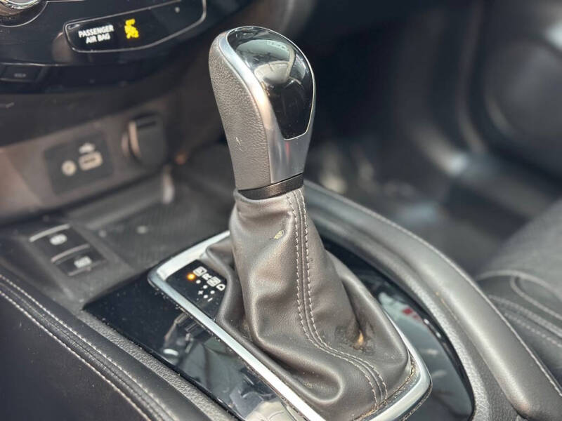 2019 Nissan Rogue S