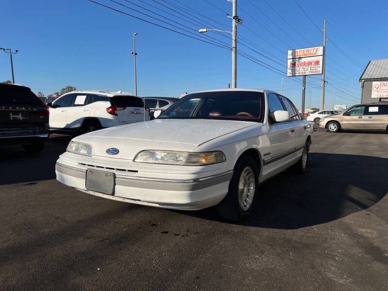 1992 Ford Crown Victoria LX