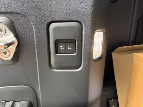 2026 Land Rover Defender 110 P300 S