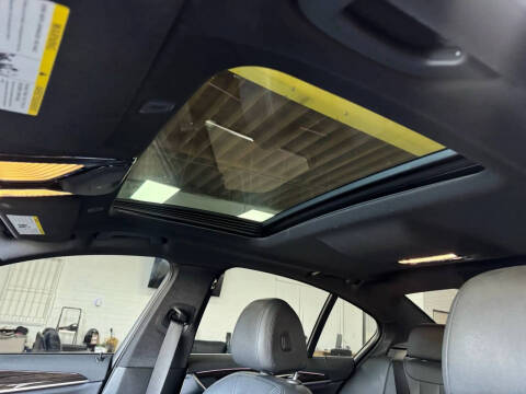 2018 BMW 5 Series 530i