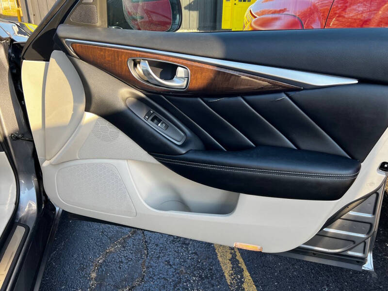 2014 Infiniti Q50 Hybrid Sport