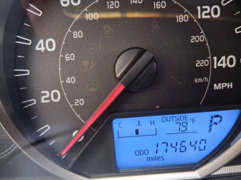 2013 Toyota RAV4 LE