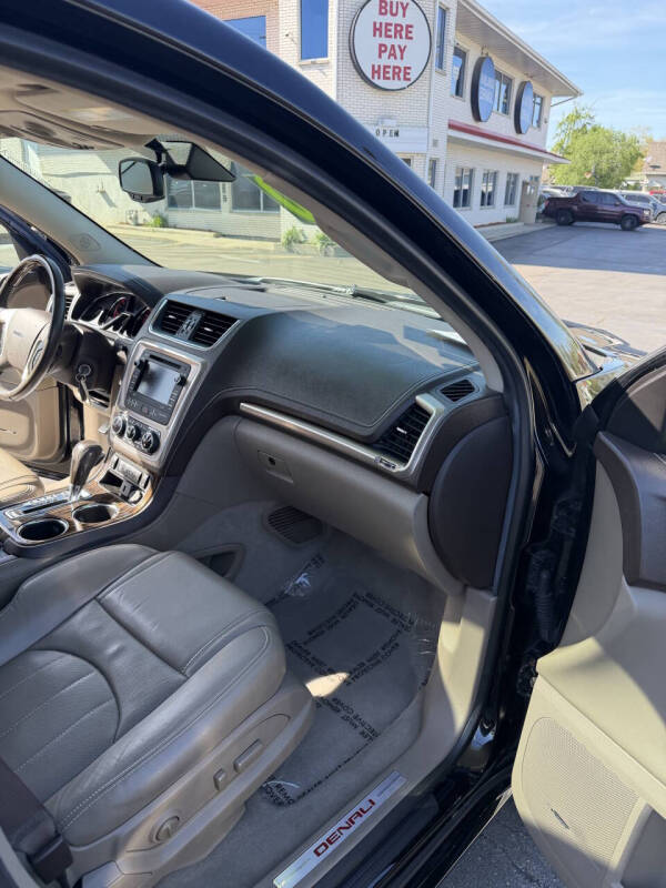 2016 GMC Acadia Denali